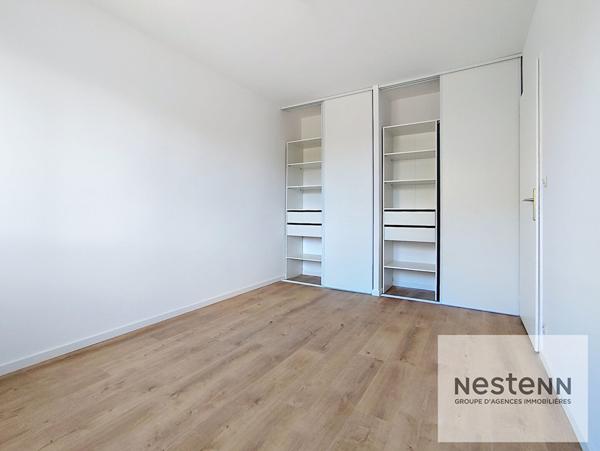 Élégante maison rénovée avec prestations de qualité 143 m² habitables ? Terrain d'angle de 695 m²