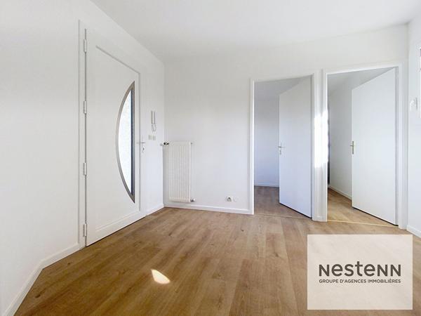 Élégante maison rénovée avec prestations de qualité 143 m² habitables ? Terrain d'angle de 695 m²