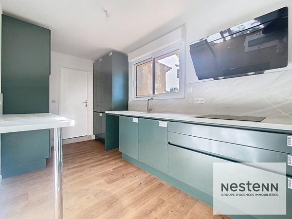 Élégante maison rénovée avec prestations de qualité 143 m² habitables ? Terrain d'angle de 695 m²