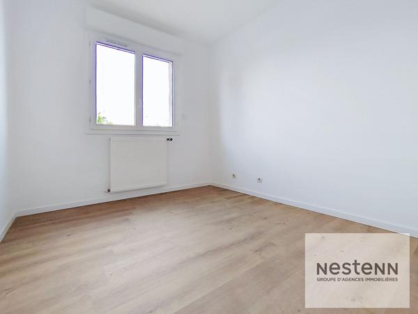 Élégante maison rénovée avec prestations de qualité 143 m² habitables ? Terrain d'angle de 695 m²