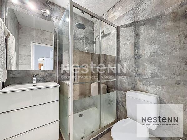 A vendre maison familiale de 7 pièces sur terrain de 980 m² avec piscine et garage au Domaine des Oliviers à Castelnau-le-Lez