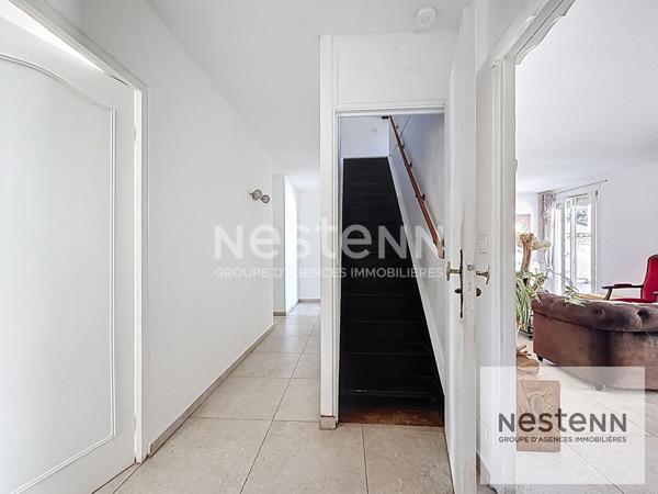 A vendre maison familiale de 7 pièces sur terrain de 980 m² avec piscine et garage au Domaine des Oliviers à Castelnau-le-Lez