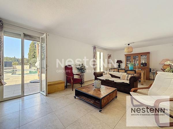 A vendre maison familiale de 7 pièces sur terrain de 980 m² avec piscine et garage au Domaine des Oliviers à Castelnau-le-Lez