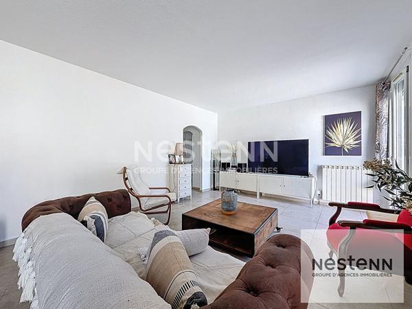 A vendre maison familiale de 7 pièces sur terrain de 980 m² avec piscine et garage au Domaine des Oliviers à Castelnau-le-Lez