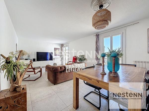 A vendre maison familiale de 7 pièces sur terrain de 980 m² avec piscine et garage au Domaine des Oliviers à Castelnau-le-Lez