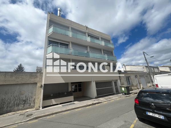 Location Studio 18.82 m² - 19 RUE SOLLE Bordeaux 33200