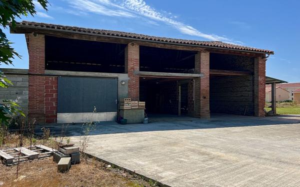 Maison à vendre    6 pièces •  Merville