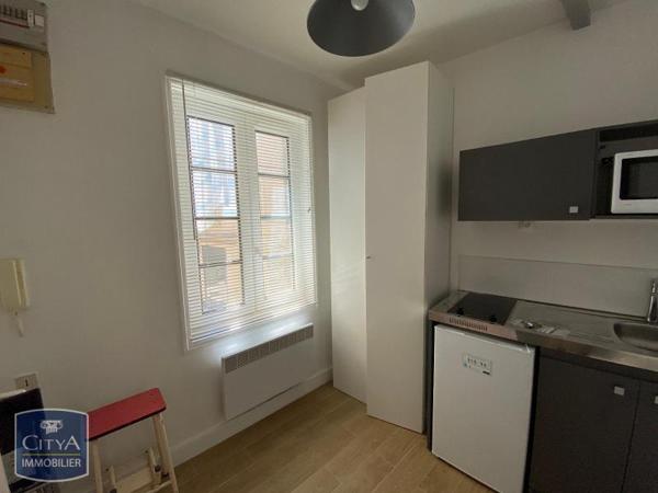 Appartement à louer 1 pièce 9.27m²