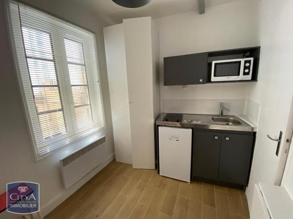 Appartement à louer 1 pièce 9.27m²