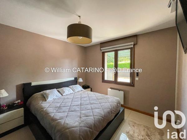 Maison traditionnelle 8 pièces de 143 m² à Saint-Germain-lès-Arpajon (91180)