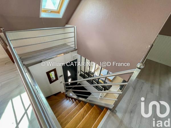 Maison traditionnelle 8 pièces de 143 m² à Saint-Germain-lès-Arpajon (91180)