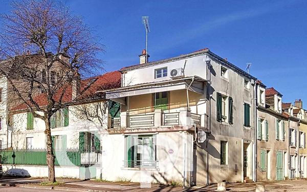 Immeuble à vendre    6 pièces • 194,20 m2 Chaumont