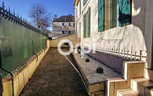 Immeuble à vendre    6 pièces • 194,20 m2 Chaumont