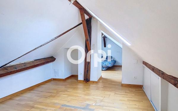 Immeuble à vendre    6 pièces • 194,20 m2 Chaumont