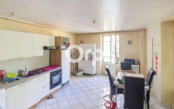 Immeuble à vendre    6 pièces • 194,20 m2 Chaumont