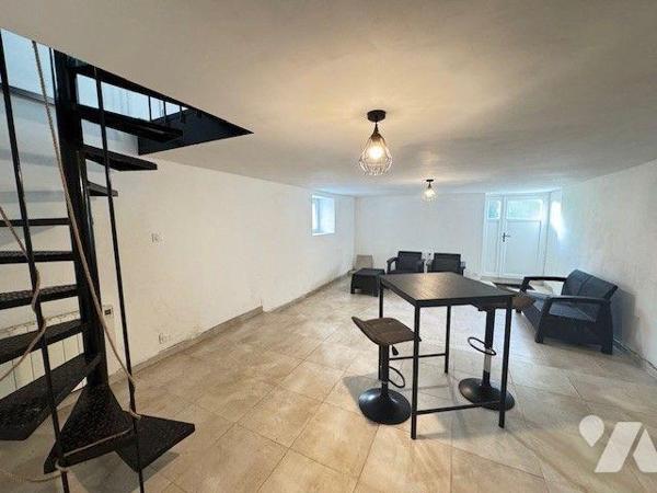 A vendre maison MOELAN SUR MER (29)

Maison ancienne rénovée située au pied de l'Anse de Brig...