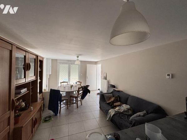 Maison divisée en deux logements