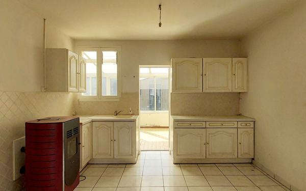 Maison à vendre    4 pièces •  Port-des-Barques