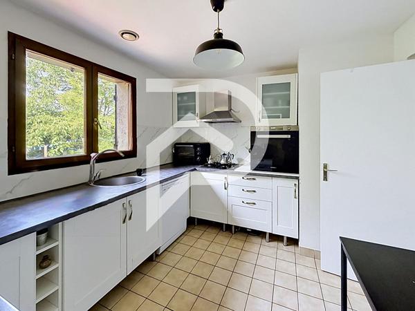 Maison 8 pièces 102.09 m2