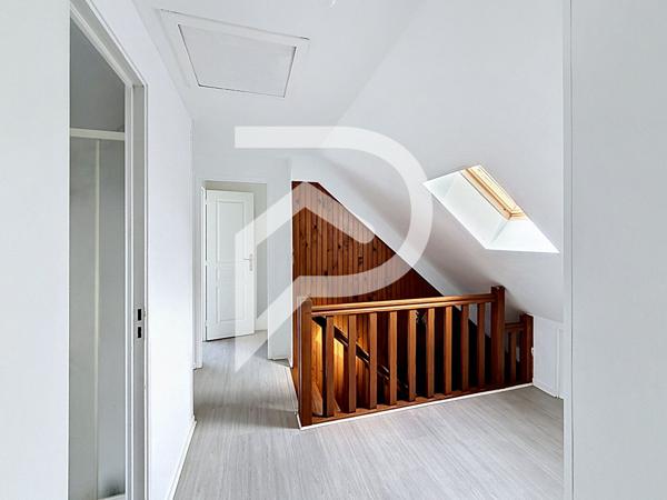 Maison 8 pièces 102.09 m2