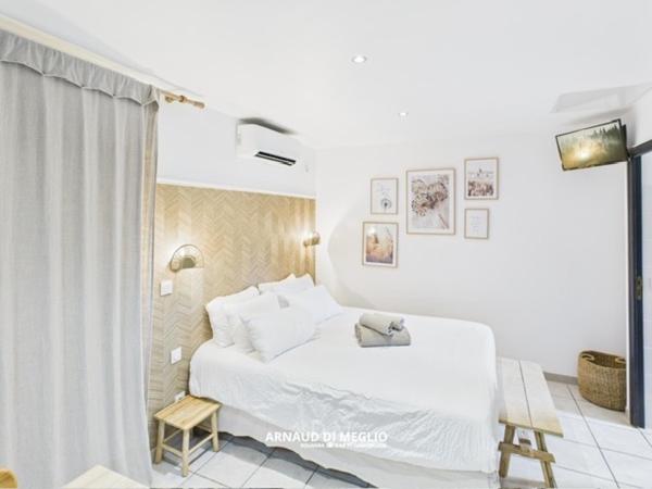 Ensemble immobilier dans la campagne bonifacienne