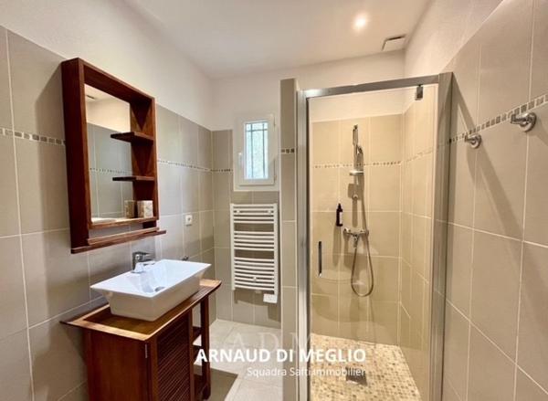 Ensemble immobilier dans la campagne bonifacienne