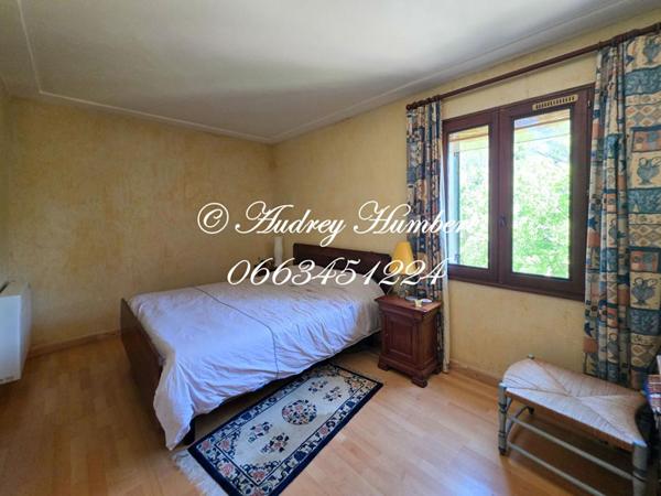 EXCLUSIVITE à MANOSQUE, Quartier PINÈDE, VILLA T6, 152 m², DE CARACTÈRE AVEC PISCINE SUR 2 000 M² DE TERRAIN