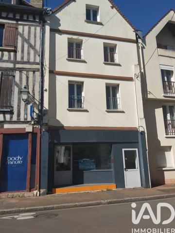 Immeuble à vendre 243 m² Sens