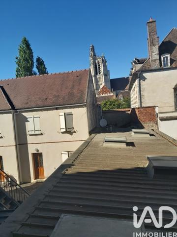Immeuble à vendre 243 m² Sens