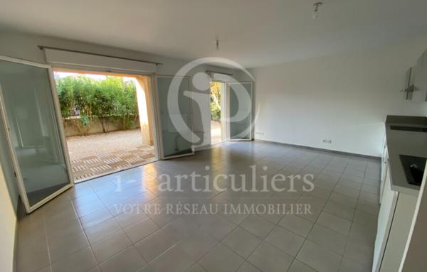 Appartement de type T3 avec jardin et stationnement