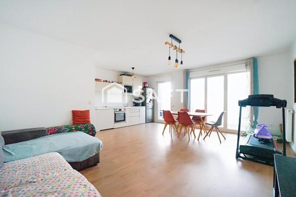 Appartement au calme, dans quartier pavillonnaire , à deux pas des transports.