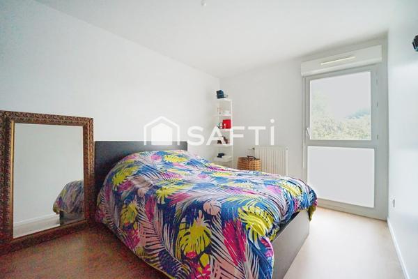 Appartement au calme, dans quartier pavillonnaire , à deux pas des transports.