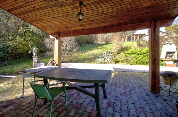 LE PASSAGE - Maison lumineuse 100 m² sur sous-sol semi enterrée avec garage indépendant et jardin autour