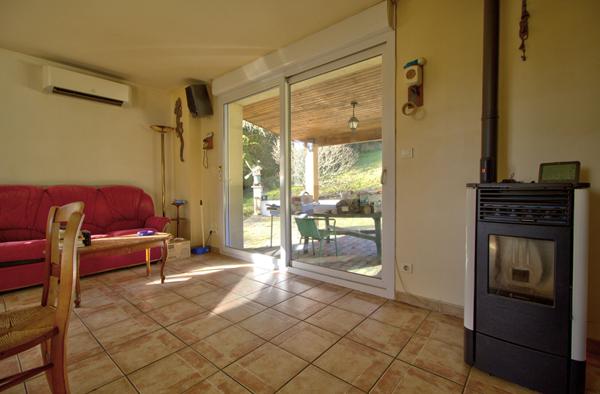 LE PASSAGE - Maison lumineuse 100 m² sur sous-sol semi enterrée avec garage indépendant et jardin autour