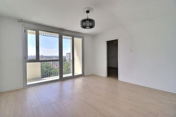 Appartement Colombes 3 pièce(s) 64 m2