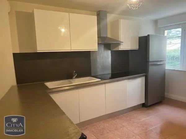 Appartement à louer 3 pièces 71.7m²
