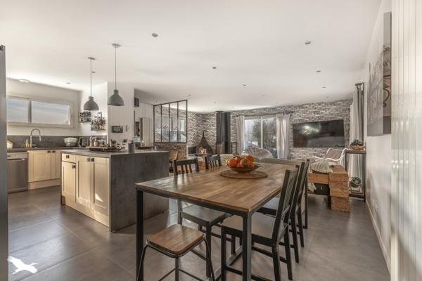 Maison à vendre |                                       Arès |                                        5 pièces  |  135 m²