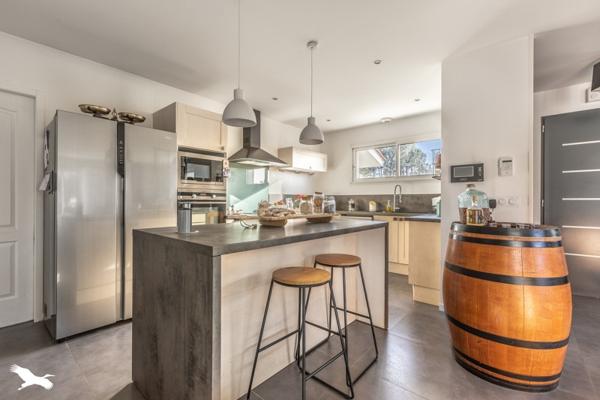 Maison à vendre |                                       Arès |                                        5 pièces  |  135 m²