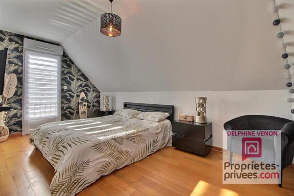 Maison classe énergie B avec vie en plain pied à 2 pas des commerces, de la Loire et des écoles sur un terrain de 900 m²