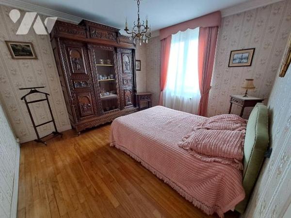 A VENDRE QUIMPER, en impasse dans le quartier du Frugy, maison de 1964 avec extension de 2008. ...