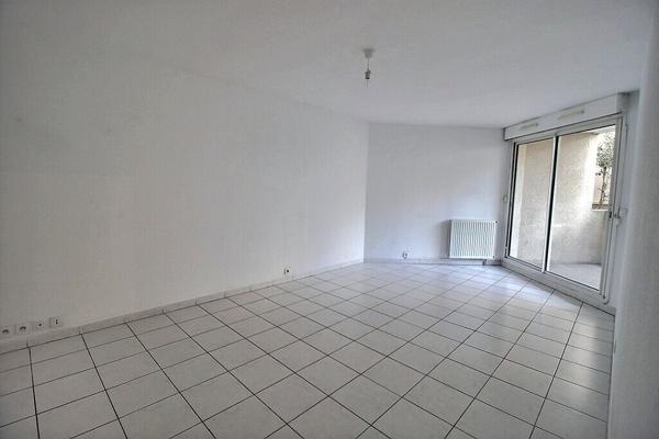 MARSEILLE 13008 - Appartement 3 pièces 57.56 m² avec extérieur
