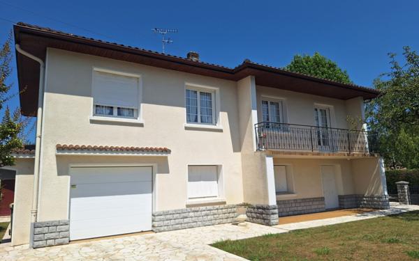 Maison à vendre    6 pièces •  Lons