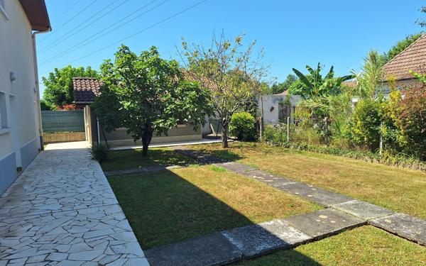 Maison à vendre    6 pièces •  Lons