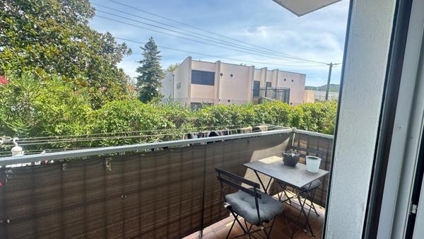 RARE SUR CHATEAUNEUF LES MARTIGUES ! A visiter ...