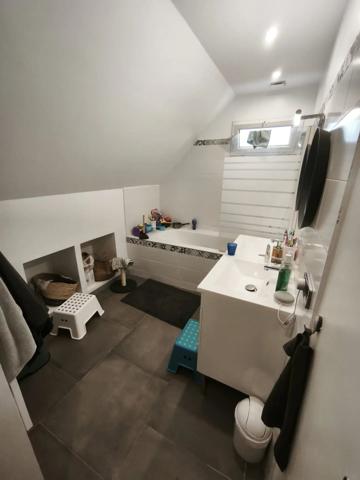 Vente                                                      Maison
                        
                     5 pièces                      103 m2                     à Bornel