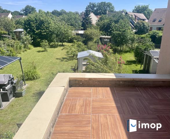 Pavillon  familial lumineux - 4 chambres - grand jardin - RER A Sucy Bonneuil