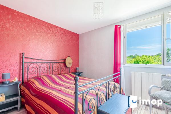 Pavillon  familial lumineux - 4 chambres - grand jardin - RER A Sucy Bonneuil