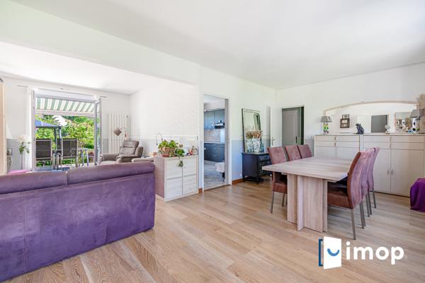 Pavillon  familial lumineux - 4 chambres - grand jardin - RER A Sucy Bonneuil