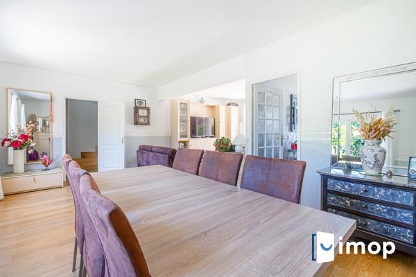 Pavillon  familial lumineux - 4 chambres - grand jardin - RER A Sucy Bonneuil