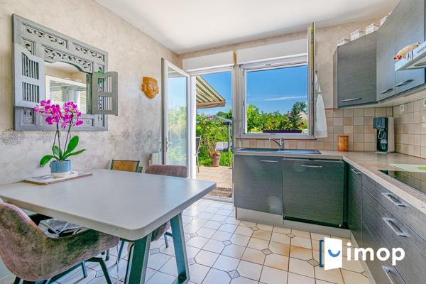 Pavillon  familial lumineux - 4 chambres - grand jardin - RER A Sucy Bonneuil